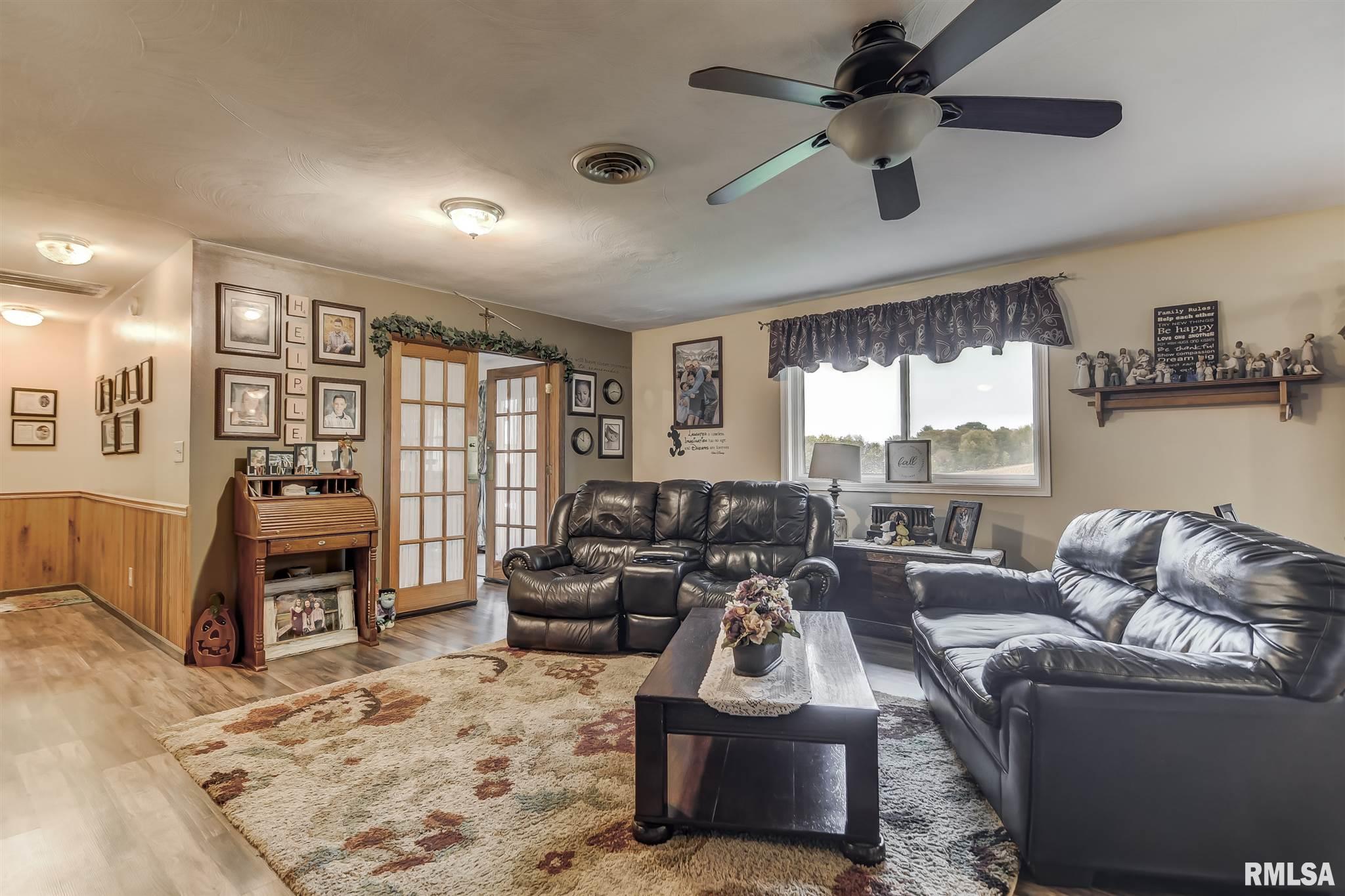 512 Sattley Street Rochester, IL 62563 - Photo 4 of 31