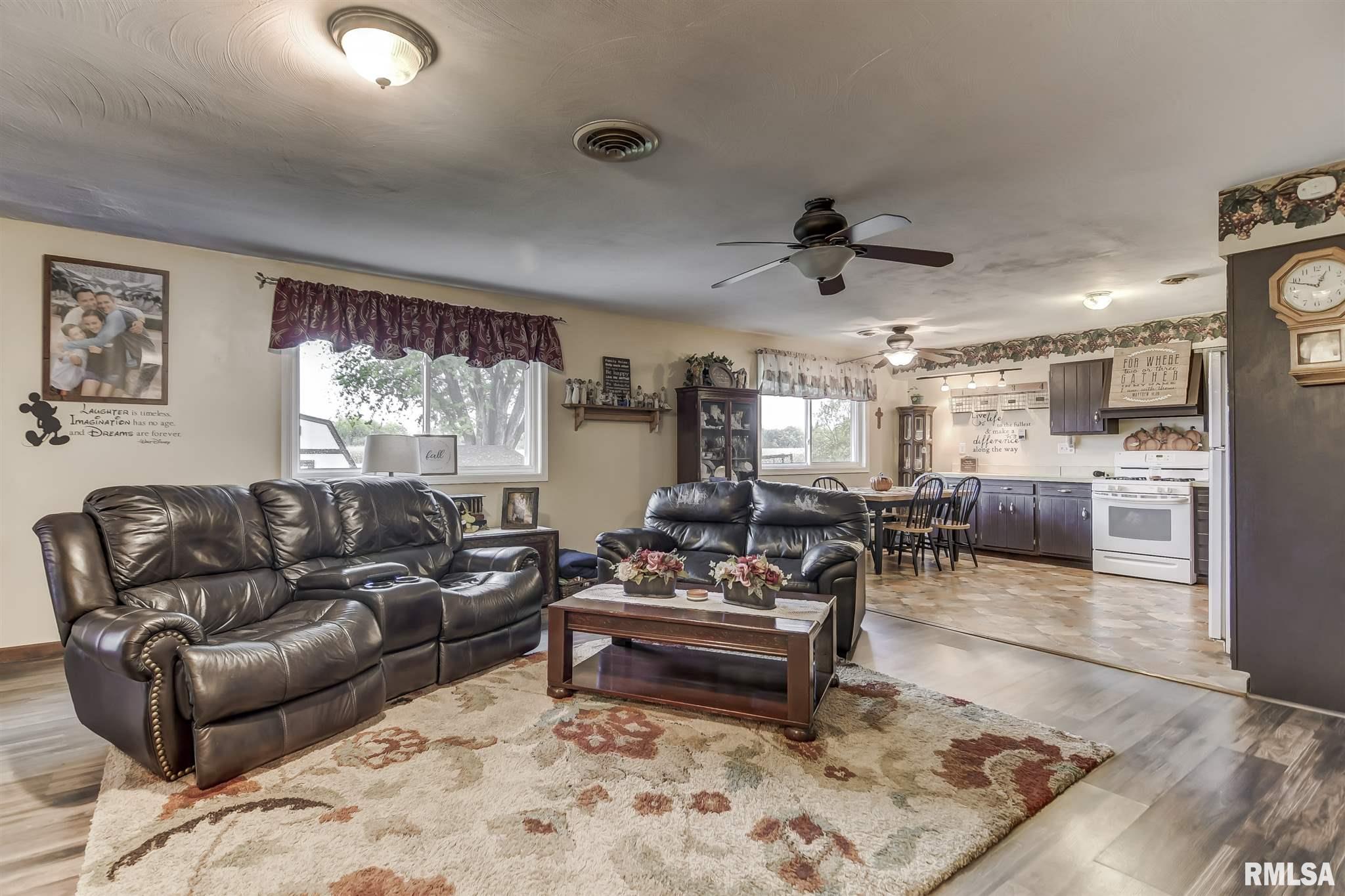 512 Sattley Street Rochester, IL 62563 - Photo 6 of 31
