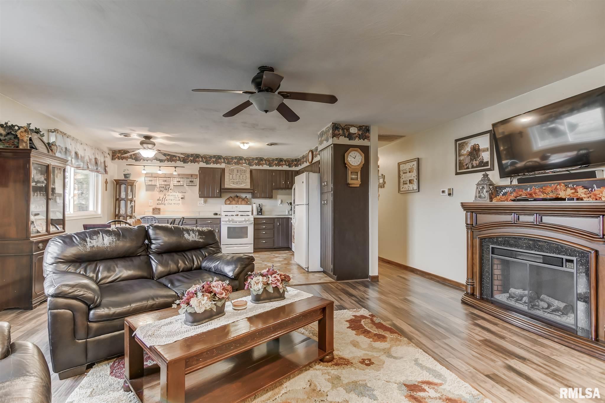 512 Sattley Street Rochester, IL 62563 - Photo 8 of 31