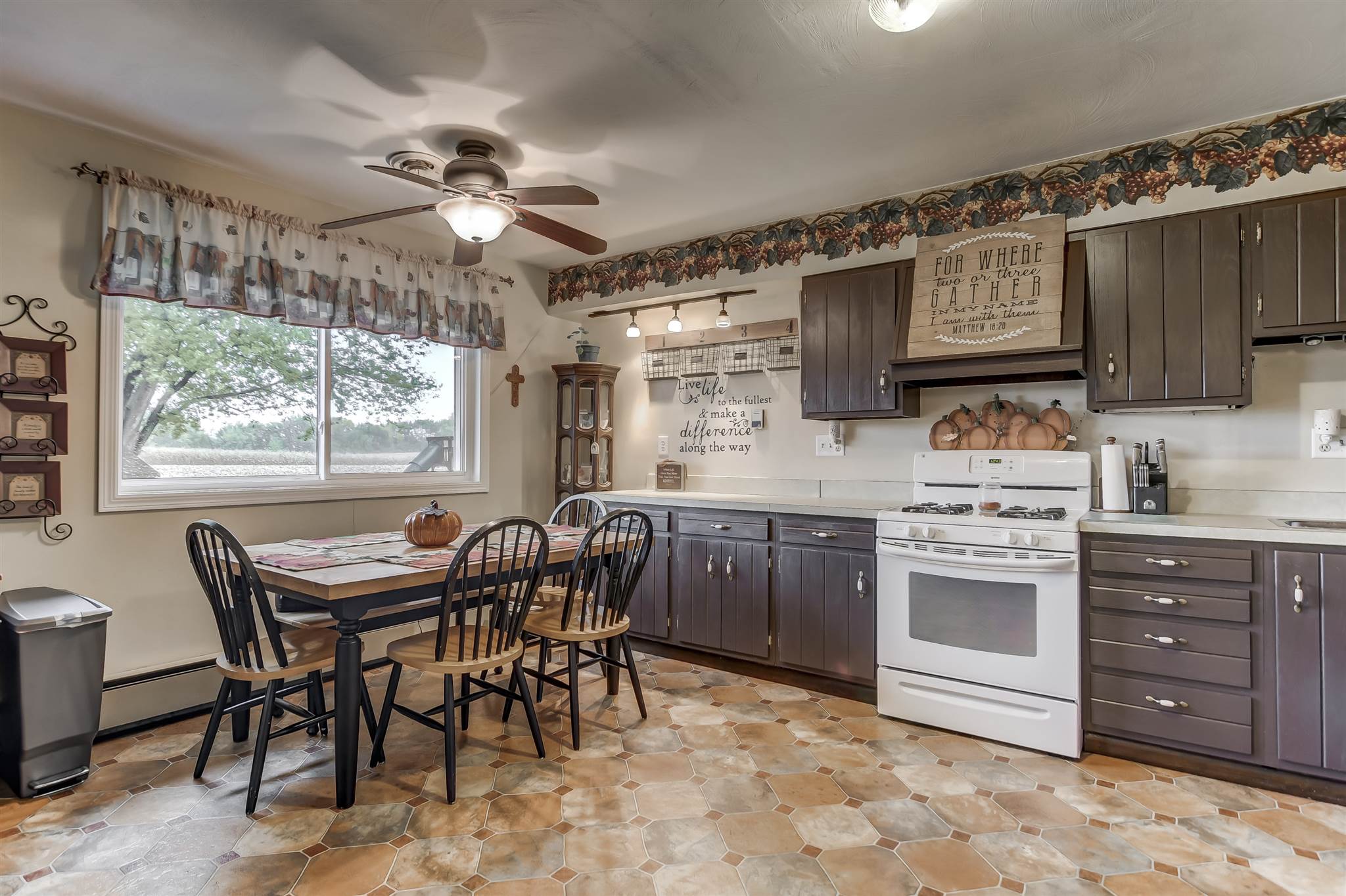 512 Sattley Street Rochester, IL 62563 - Photo 9 of 31