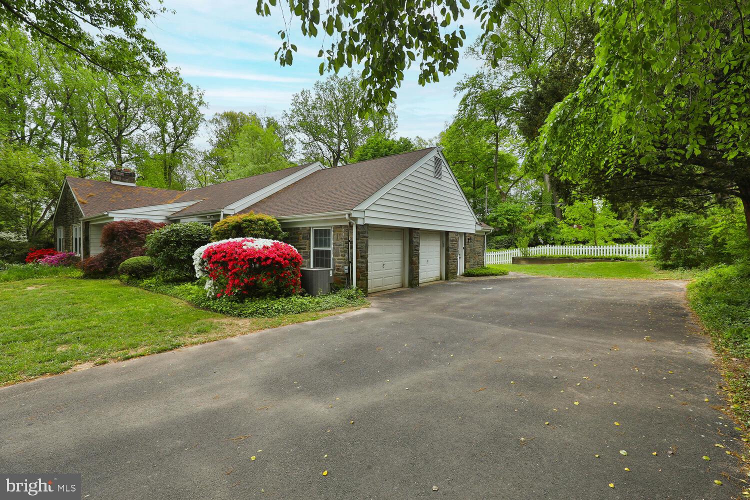1134 Devon Road Jenkintown, PA 19046 - Photo 3 of 40 2 car garage