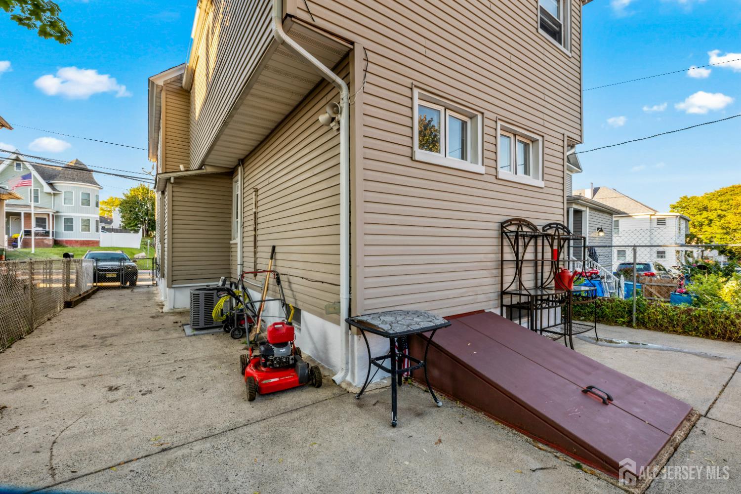 218 Washington Road Sayreville, NJ 08872 - Photo 15 of 21