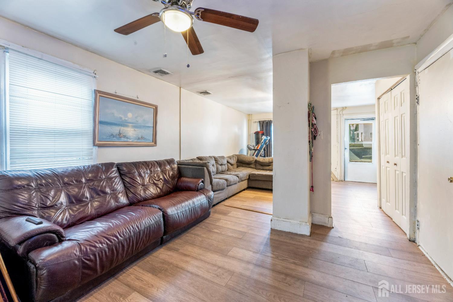 218 Washington Road Sayreville, NJ 08872 - Photo 2 of 21