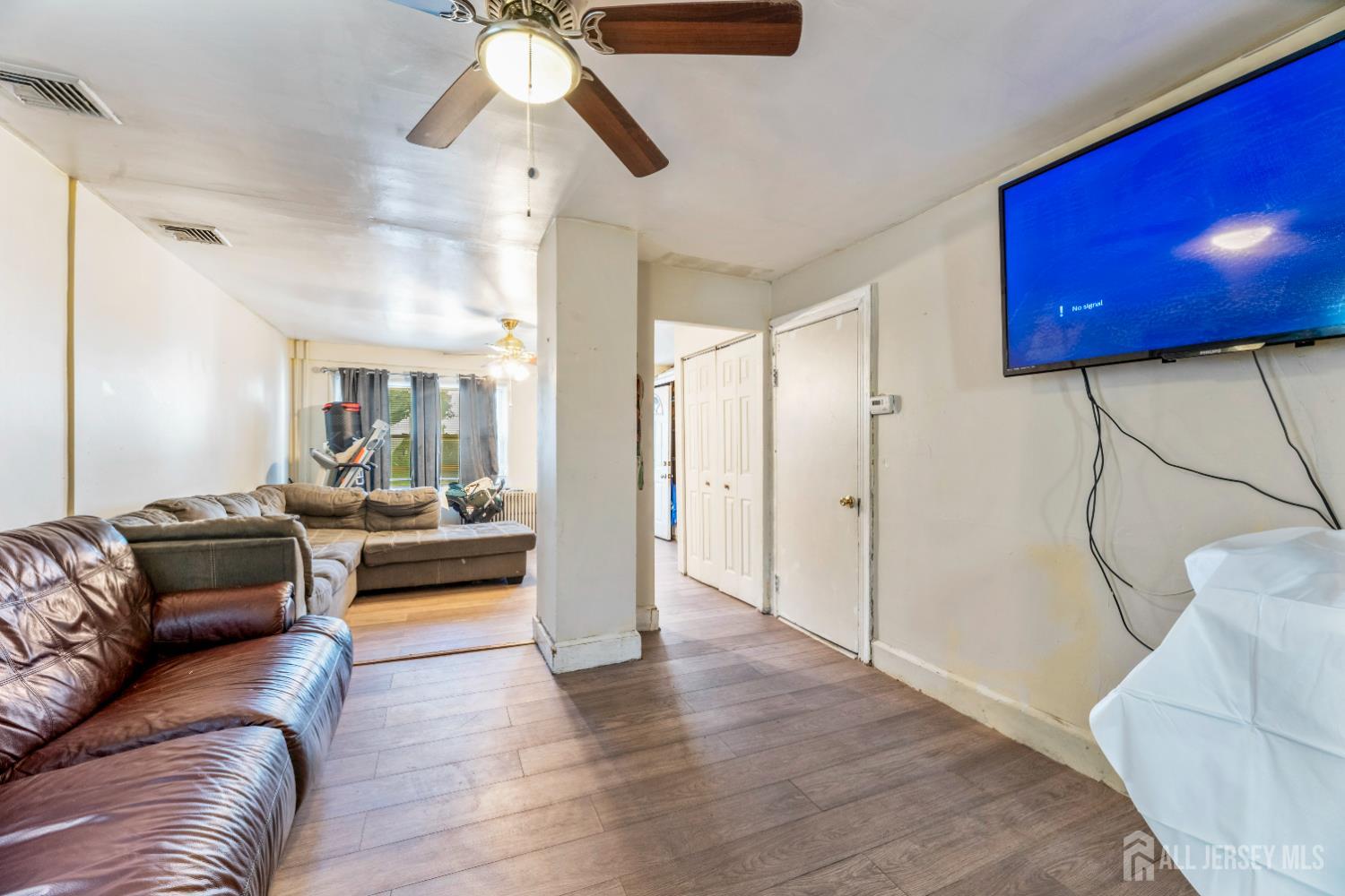 218 Washington Road Sayreville, NJ 08872 - Photo 3 of 21