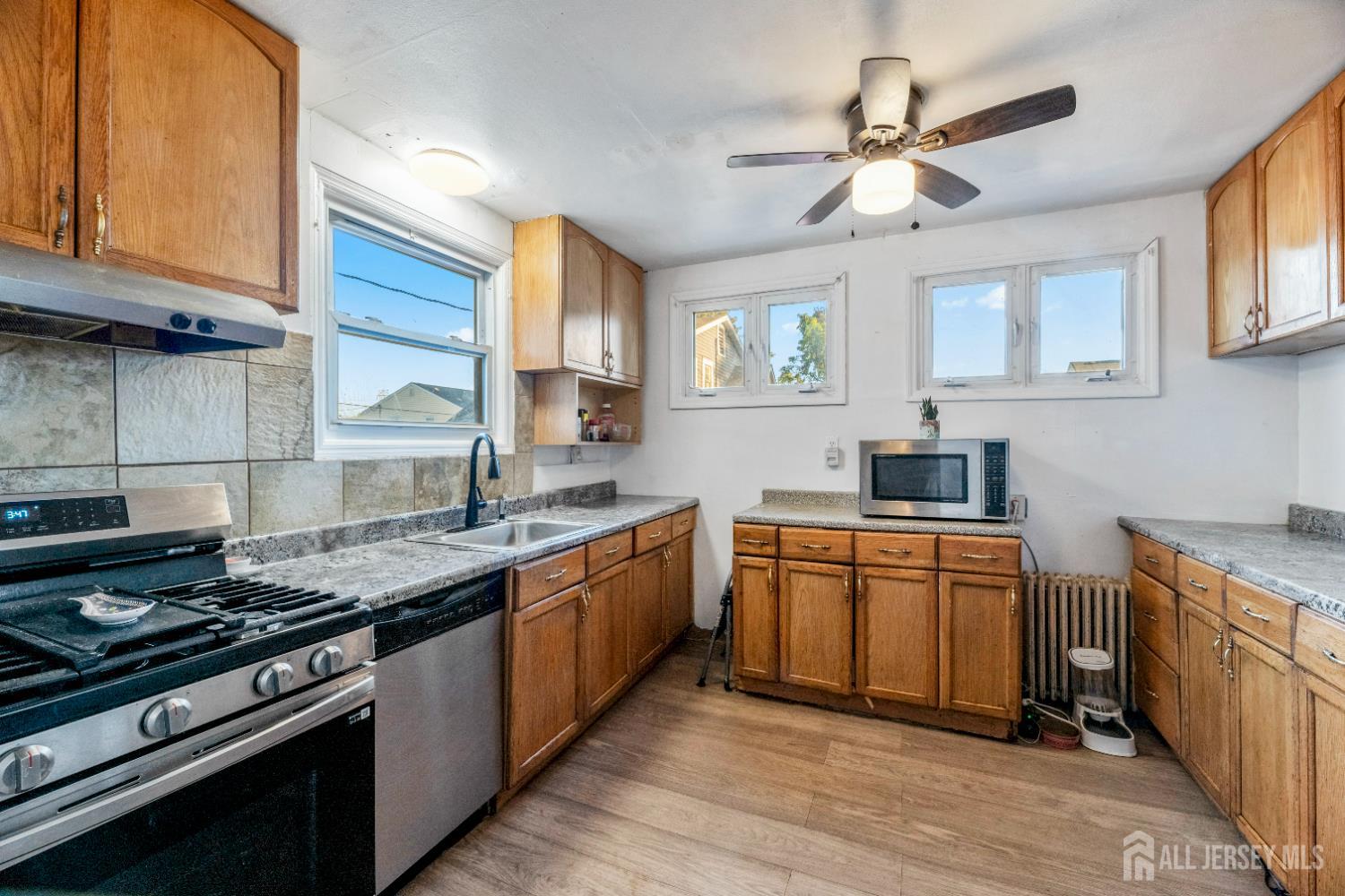 218 Washington Road Sayreville, NJ 08872 - Photo 7 of 21