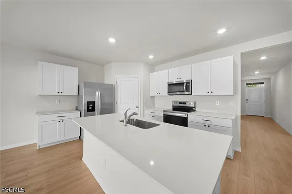 $2,100 | 4080 Peaceful River Lane, Fort Myers, FL 33905