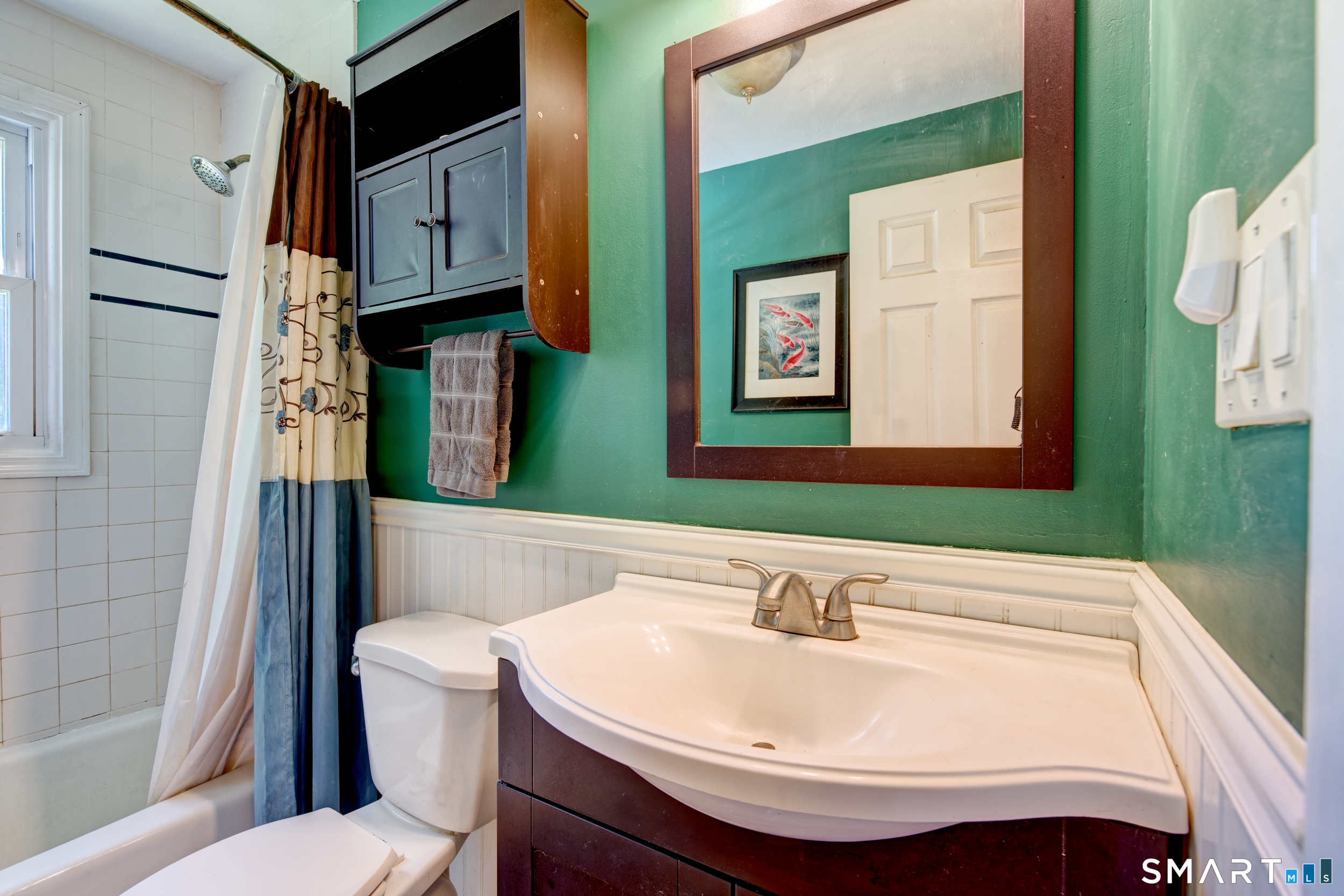 6 Chesbro Bridge Road Lebanon, CT 06249 - Photo 12 of 27 Full bath with shower/tub combo.