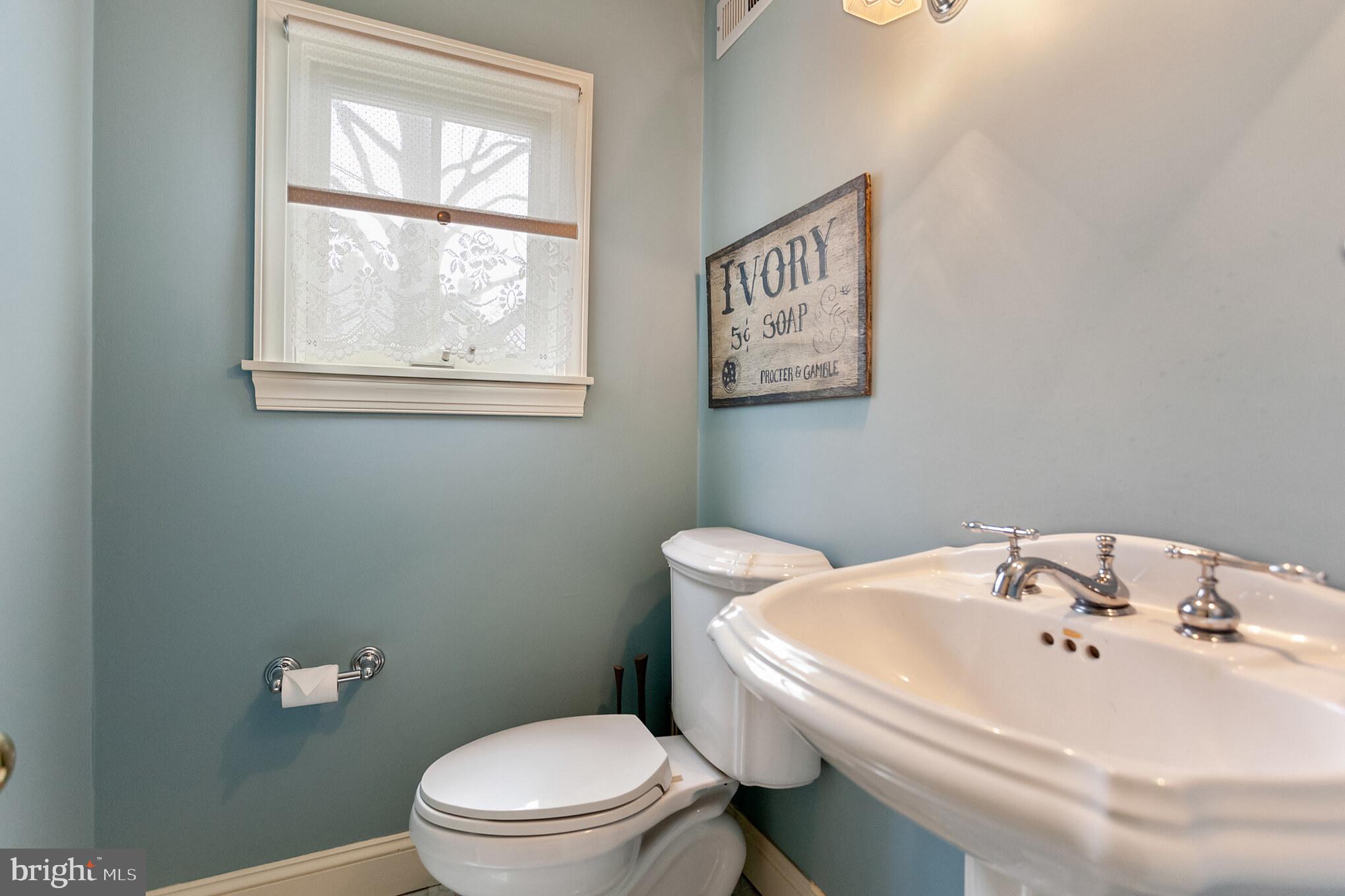 305 Righters Mill Road Gladwyne, PA 19035 - Photo 26 of 31 Powder room