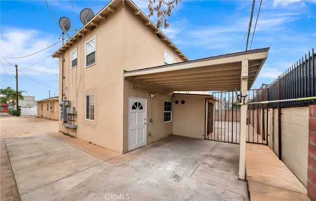 a view of a house with a garage