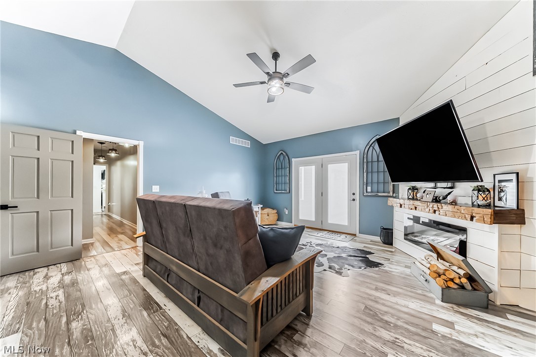 4029 Dunton Road Lorain, OH 44055 - Photo 6 of 50 Gallery Image 6
