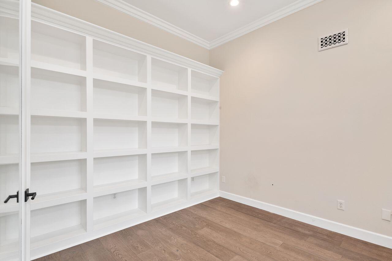 272 King Daniel Lane Goleta, CA 93117 - Photo 19 of 32 KingDaniel272.Library_Study