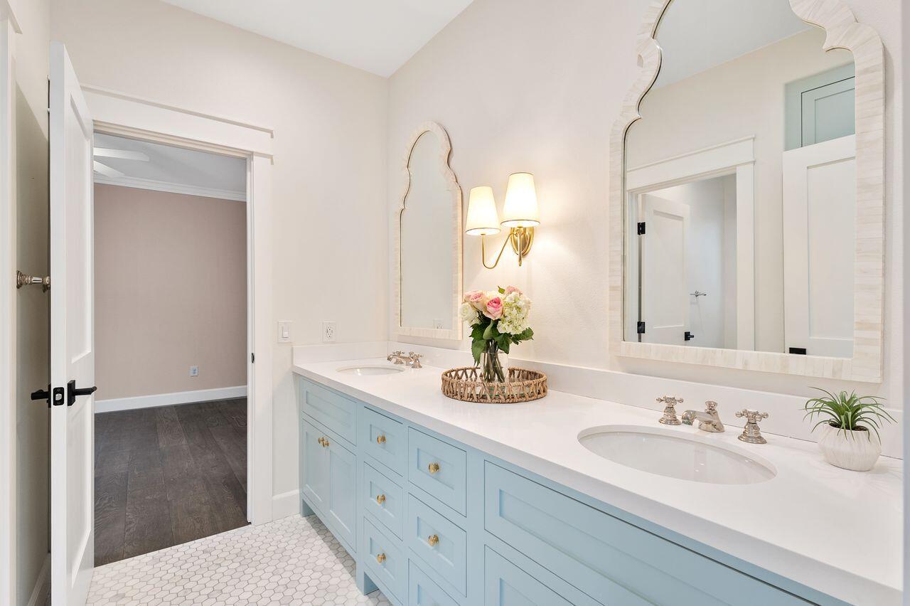 272 King Daniel Lane Goleta, CA 93117 - Photo 25 of 32 KingDaniel272.GuestBath1.1