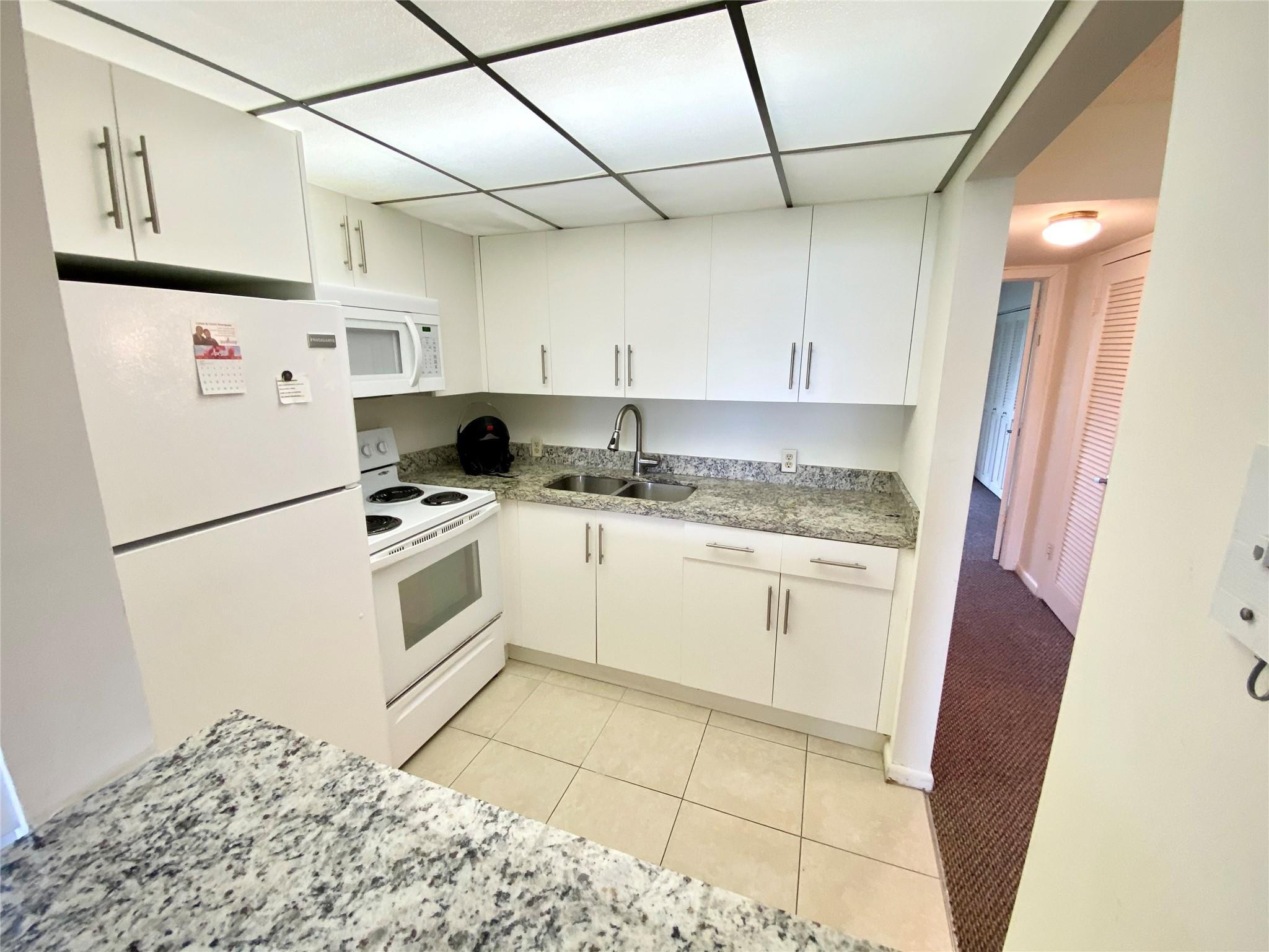 133 Fanshaw D, Unit 133 Boca Raton, FL 33434 - Photo 8 of 17 Photo 8