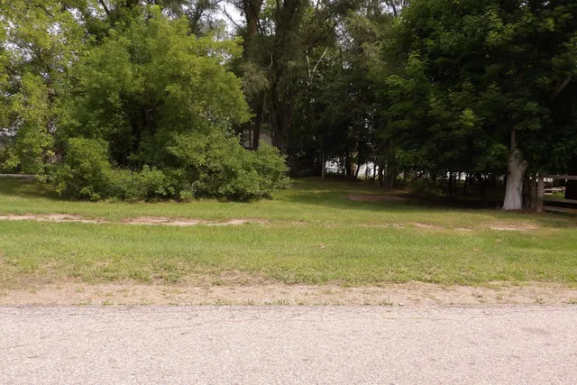 $8,950 | 343 South Hemlock Street, Evart, MI 49631