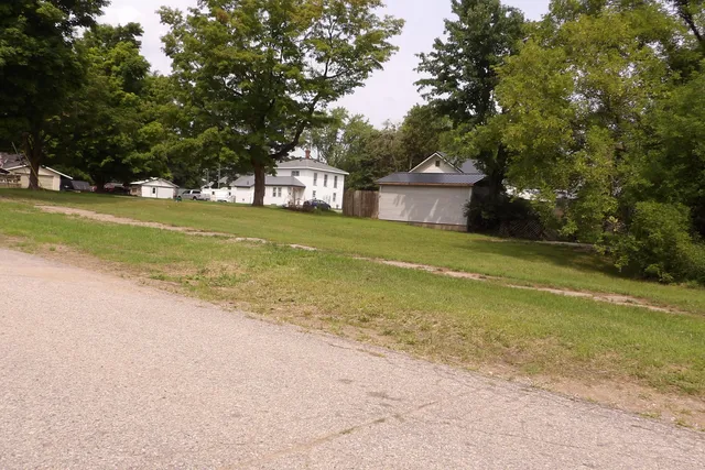 $8,950 | 343 South Hemlock Street, Evart, MI 49631