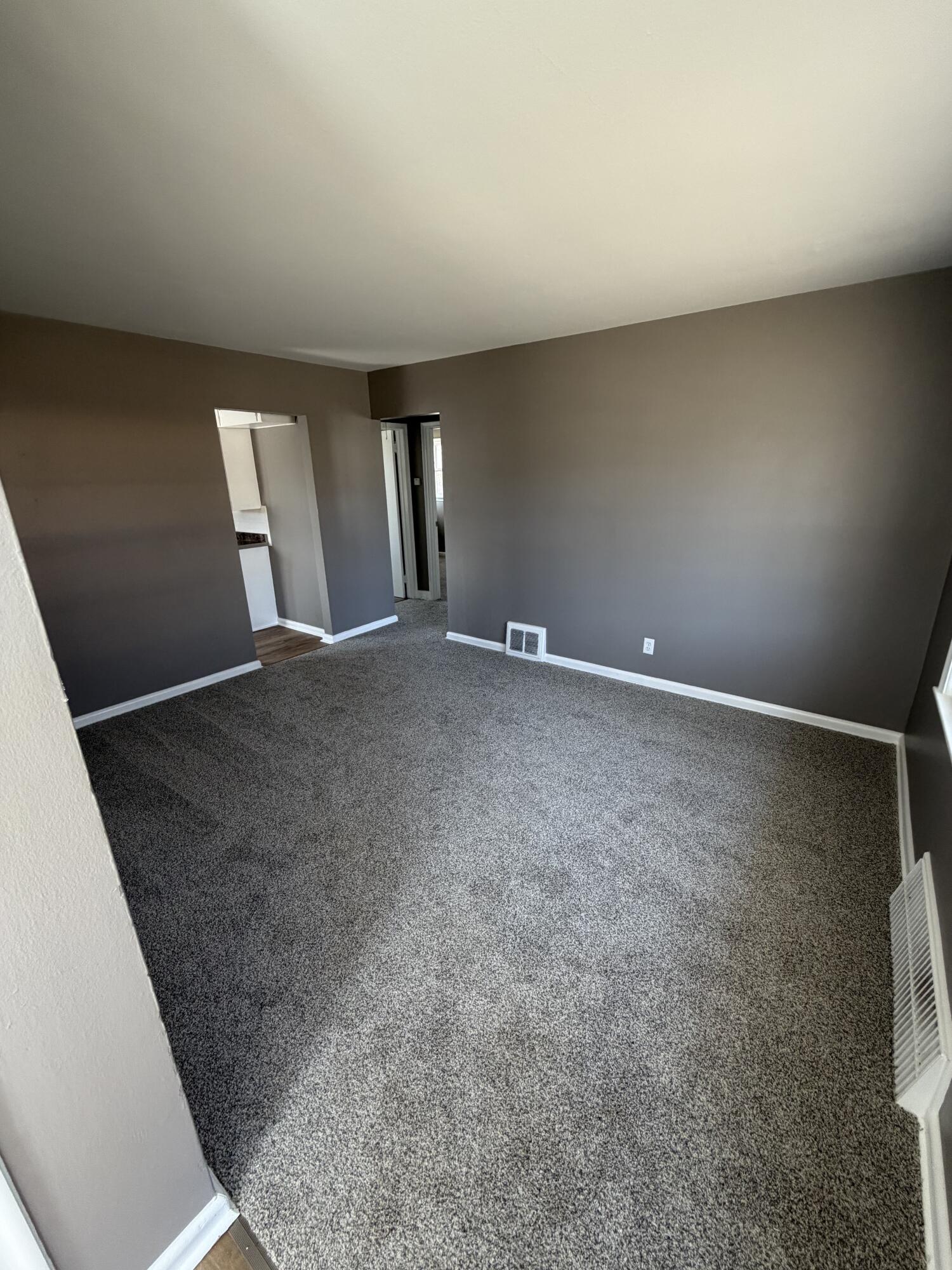 5483 North 58th Street Milwaukee, WI 53218 - Photo 2 of 9 LIVING ROOM