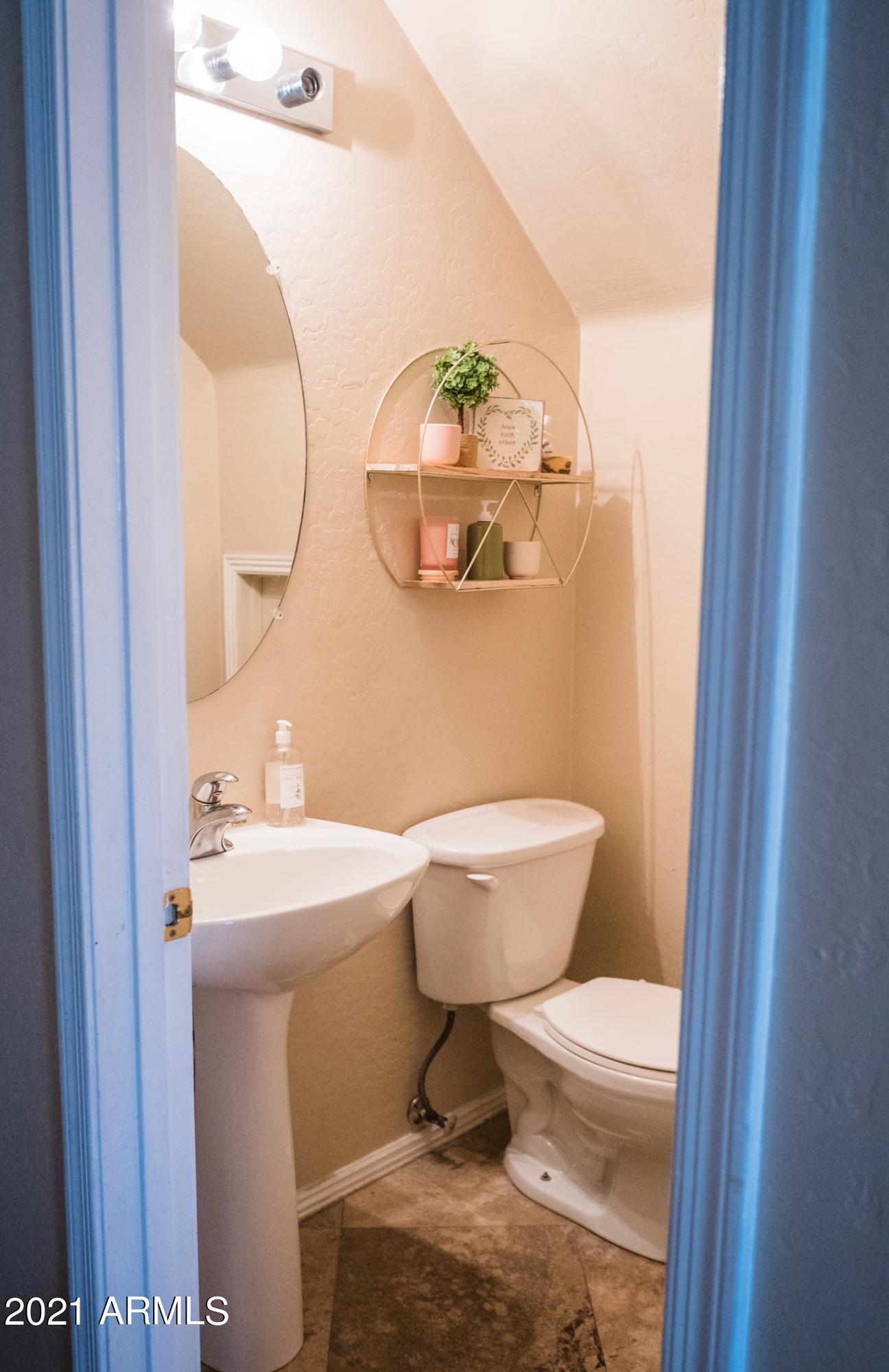 7501 South 14th Street Phoenix, AZ 85042 - Photo 12 of 16 Half Bathroom