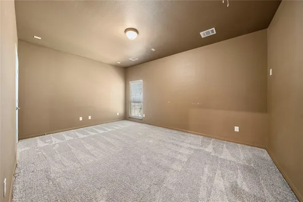 $3,200 | 6040 Liverpool Street, Aubrey, TX 76227