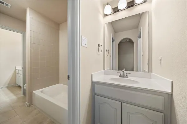 $3,200 | 6040 Liverpool Street, Aubrey, TX 76227