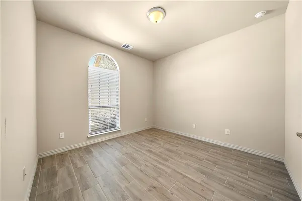 $3,200 | 6040 Liverpool Street, Aubrey, TX 76227