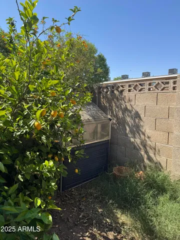 $89,990 | 5363 North Black Canyon Highway, Phoenix, AZ 85015