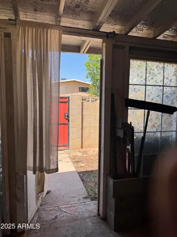 $89,990 | 5363 North Black Canyon Highway, Phoenix, AZ 85015