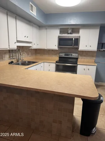 $89,990 | 5363 North Black Canyon Highway, Phoenix, AZ 85015