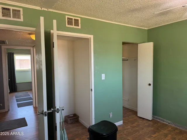 $89,990 | 5363 North Black Canyon Highway, Phoenix, AZ 85015