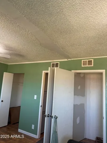 $89,990 | 5363 North Black Canyon Highway, Phoenix, AZ 85015