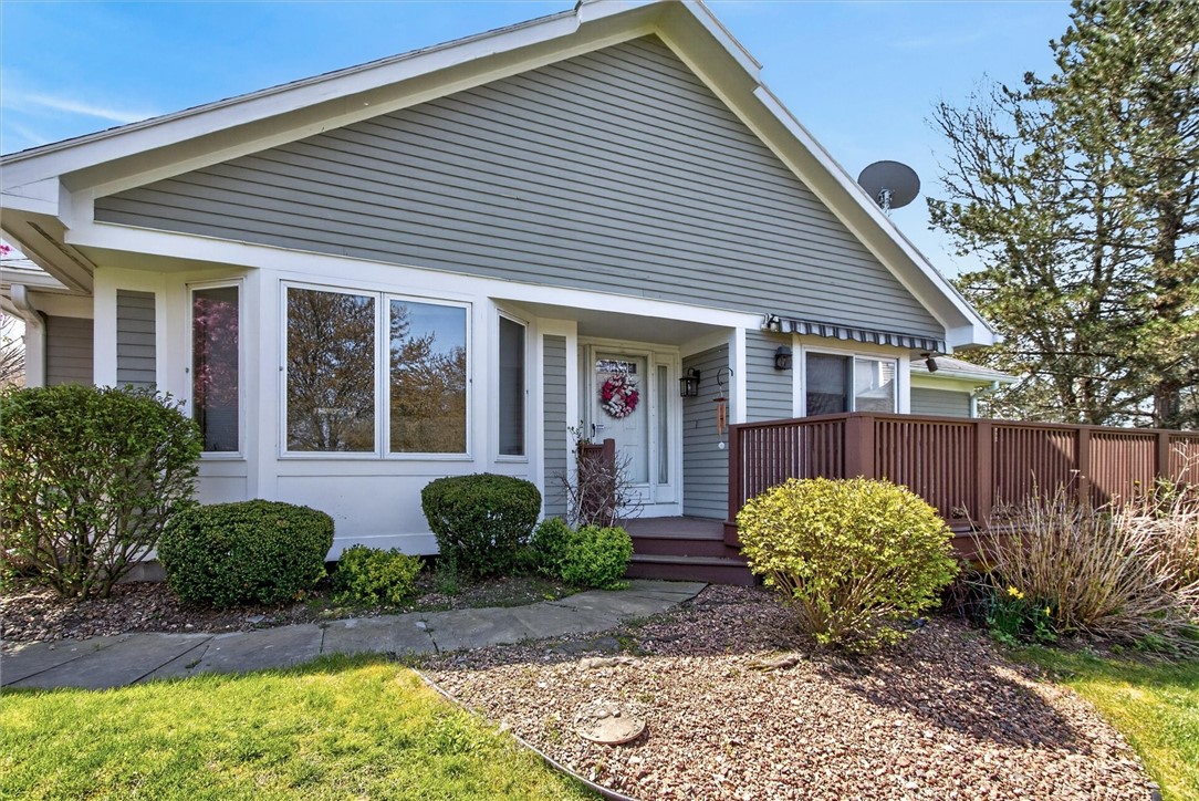 13 Running Brook Lane Greece, NY 14626 - Photo 5 of 40