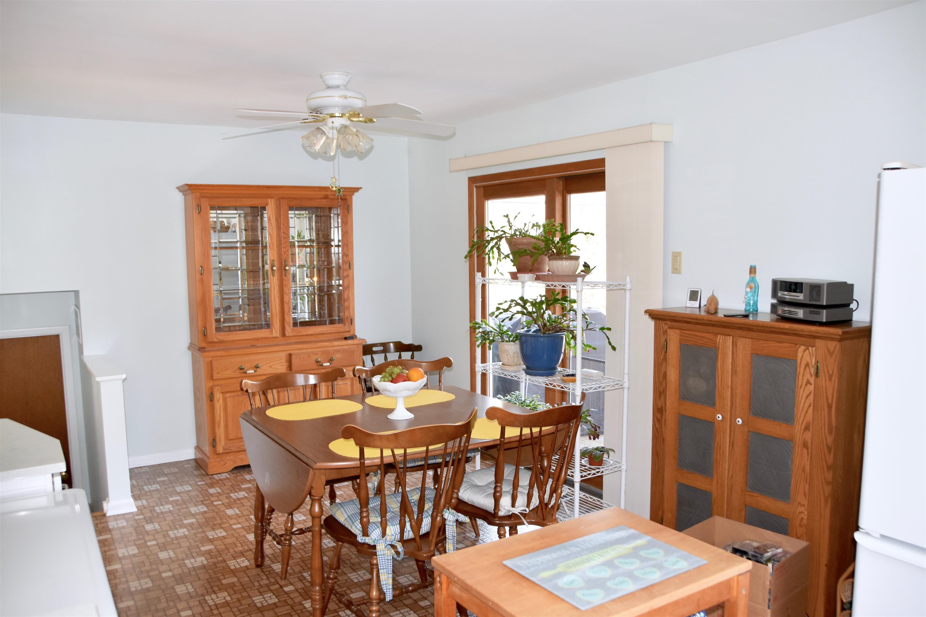 91 Tyler Road Ocean View, NJ 08230 - Photo 10 of 34 a dining room with furniture and window