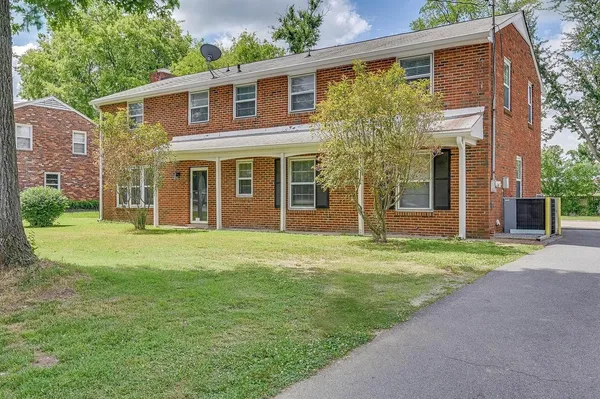 $3,200 | 655 Harding Place, Nashville, TN 37211