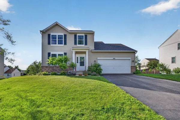 $429,900 | 635 Gallant Drive, Minooka, IL 60447