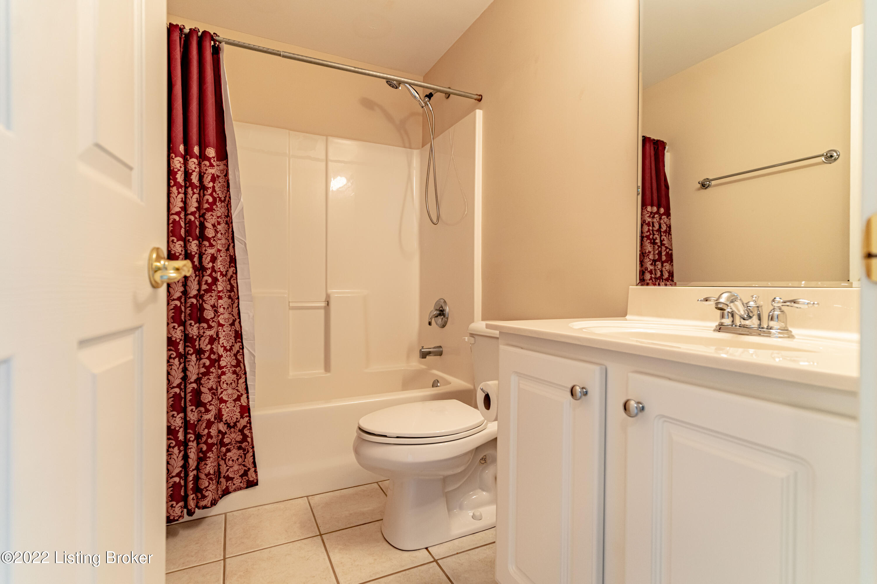 9513 Rustling Tree Way, Unit 101 Louisville, KY 40291 - Photo 22 of 43 DSC07238
