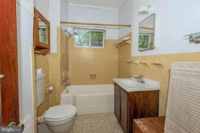 a house view with a outdoor space