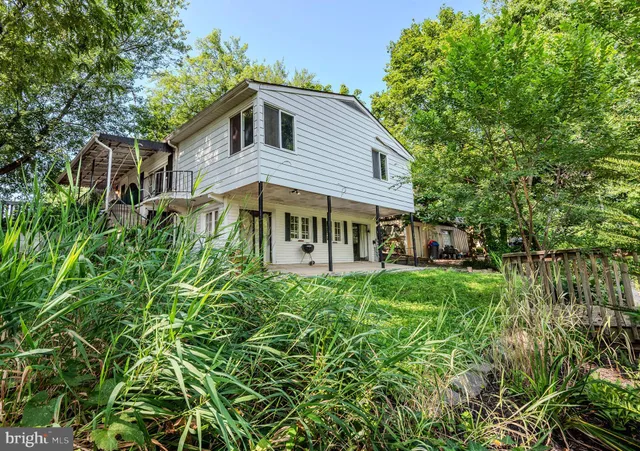 $285,000 | 124 Club Road, Pasadena, MD 21122