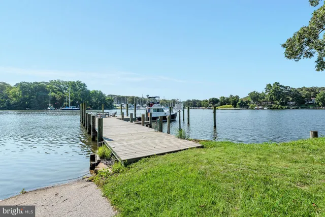 $285,000 | 124 Club Road, Pasadena, MD 21122