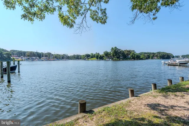 $285,000 | 124 Club Road, Pasadena, MD 21122