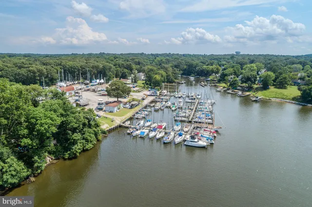 $285,000 | 124 Club Road, Pasadena, MD 21122