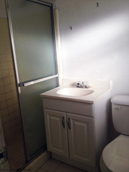 4973 Elmhurst Road West Palm Beach, FL 33417 - Photo 8 of 10 secondbathroom