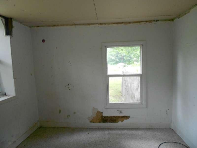 125 East River Road Muskegon, MI 49445 - Photo 11 of 14 DSCN7110