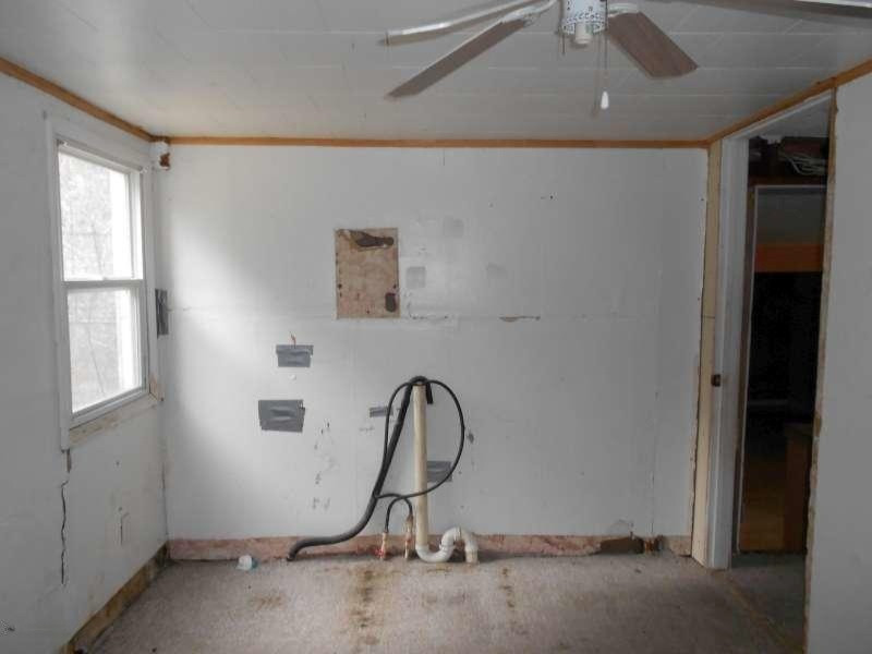 125 East River Road Muskegon, MI 49445 - Photo 9 of 14 DSCN7107