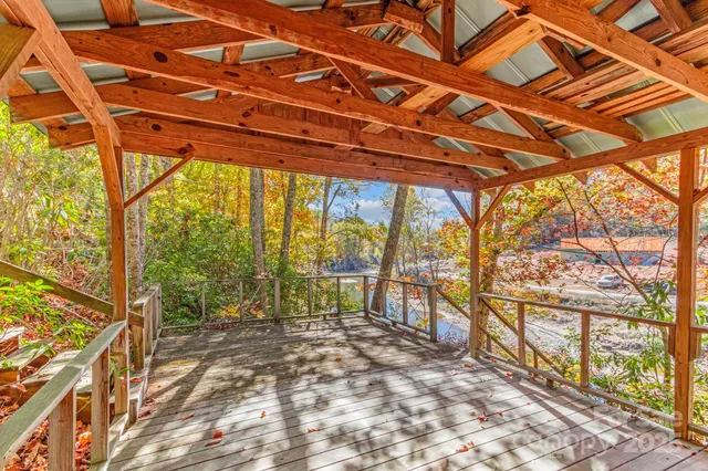 $765,000 | 996 Halls Chapel Road, Burnsville, NC 28714