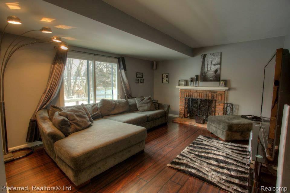 659 Worthington Road Canton, MI 48188 - Photo 14 of 32 1781997_744069472277919_1936141687_n.jpg
