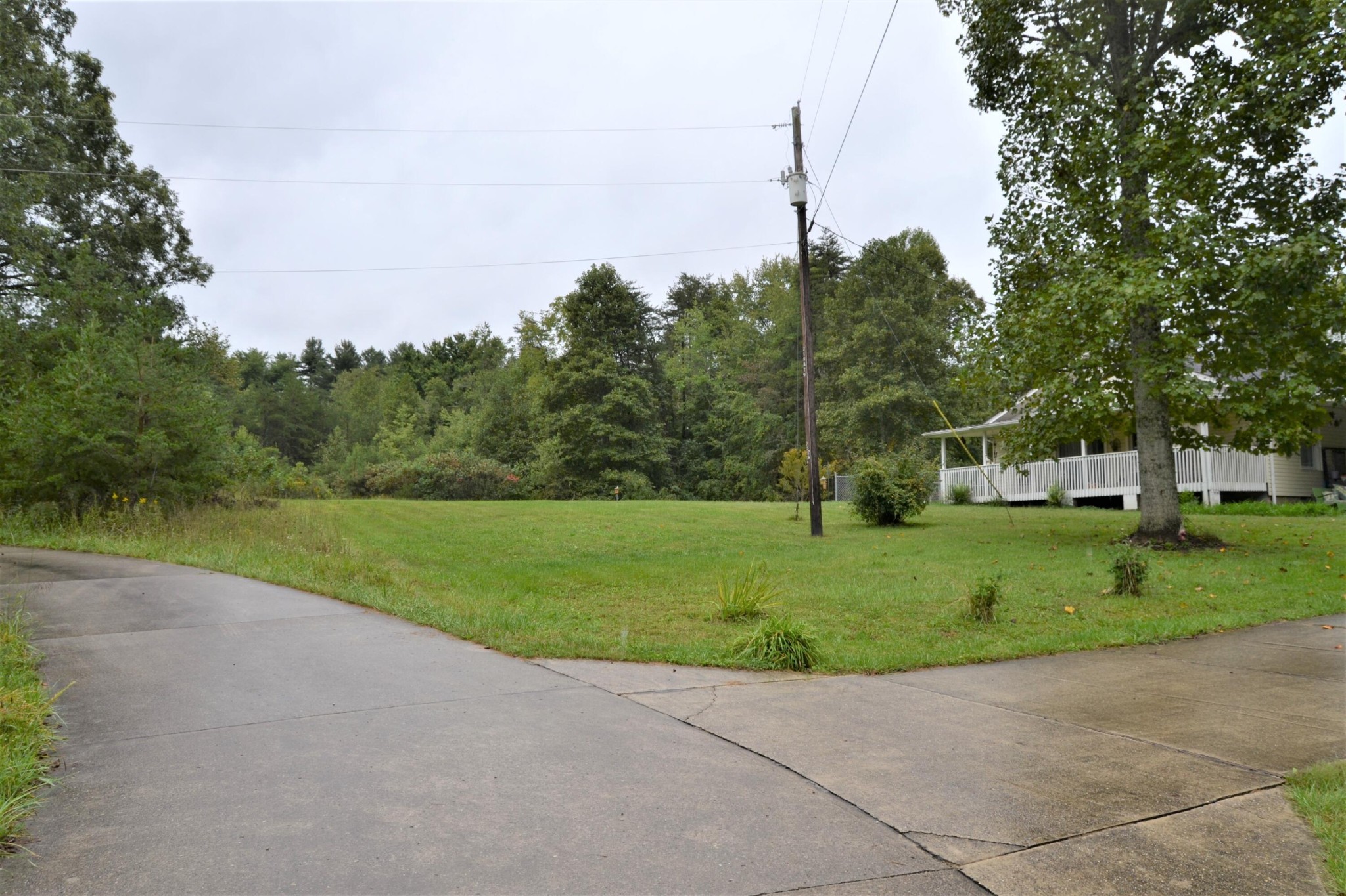 674 England Road Crossville, TN 38571 - Photo 3 of 31 Gallery Image 3