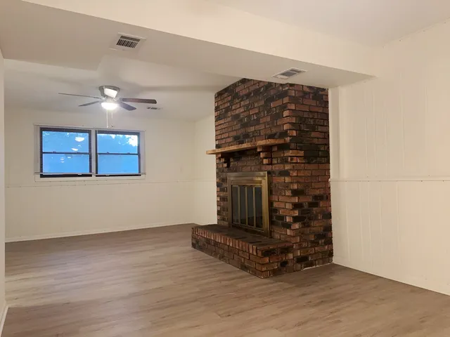 $354,900 | 89 Brookwood Court, Elgin, IL 60123