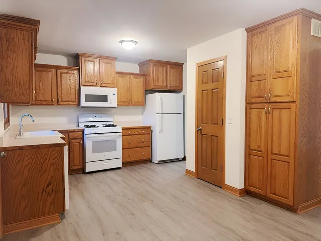 $354,900 | 89 Brookwood Court, Elgin, IL 60123