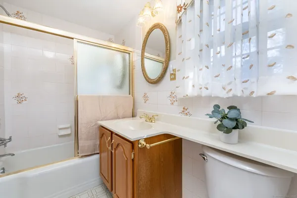 $695,000 | 101 Collier Road, Wethersfield, CT 06109