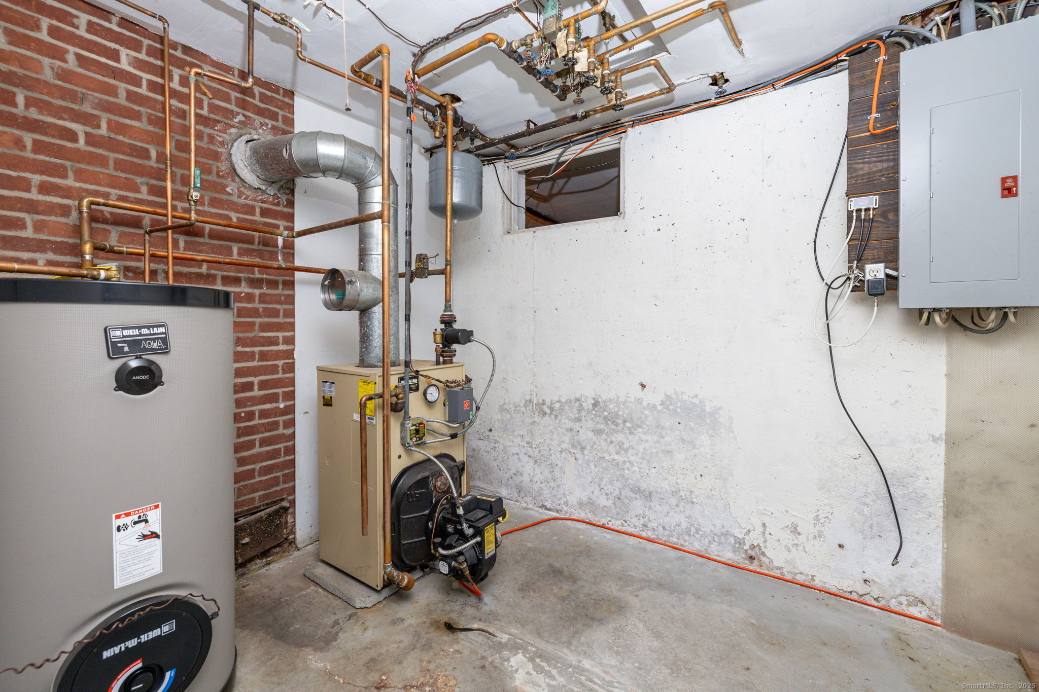 101 Collier Road Wethersfield, CT 06109 - Photo 9 of 40