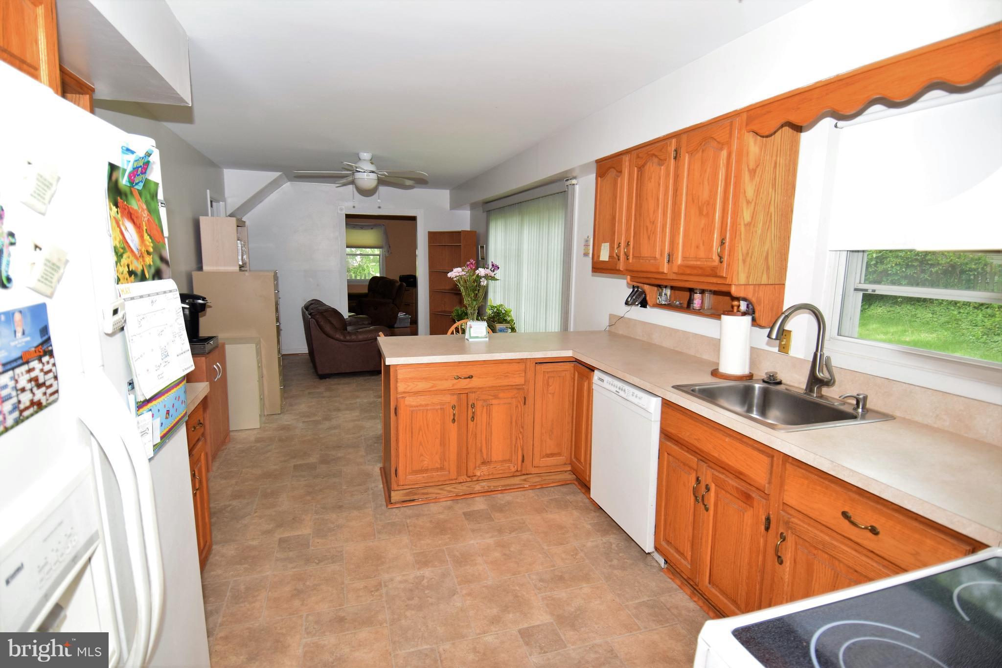 12613 Knowledge Lane Bowie, MD 20715 - Photo 11 of 23 Kitchen